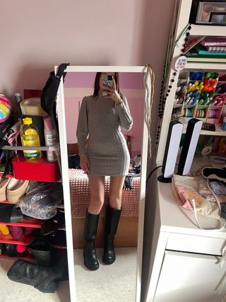 Vestido gris de manga larga