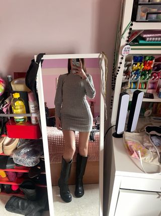 Vestido gris de manga larga
