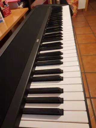 Piano Korg B2 Eléct. Nuevo + soporte nuevo + funda