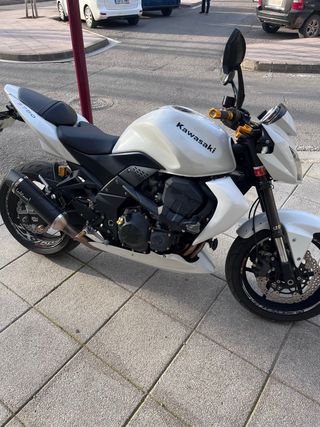 Kawasaki Z750 Blanca 50.000 km