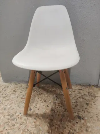 2 Sillas Nórdicas Blancas Nuevas