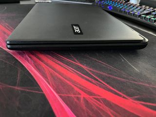 Acer Aspire ES1 - HDD 320GB/4GB RAM (Para Peças)