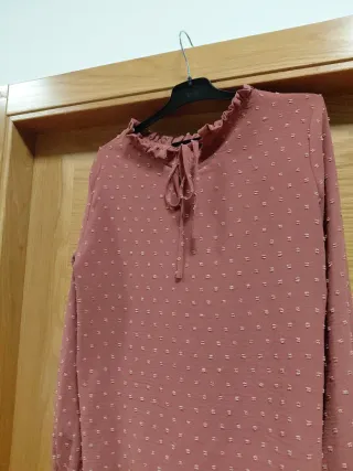 Camisa de manga larga  parecido a granate