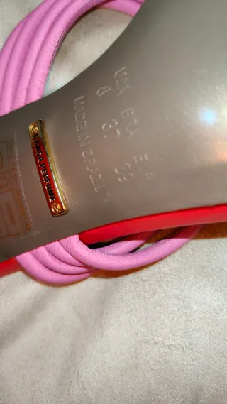 Sandálias Lança Perfume Rosa e Vermelha