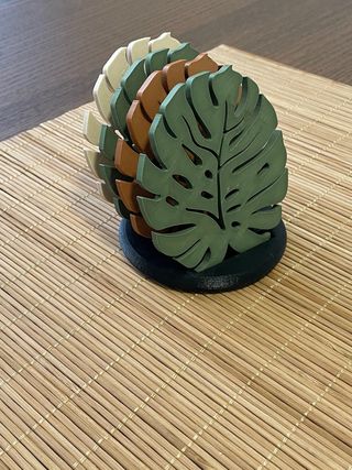 Sottobicchieri a forma di foglia in legno