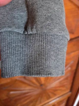 Sudadera Under Armour con cremallera y capucha