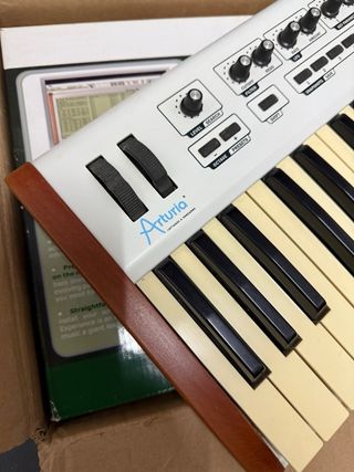 Arturia Analog Factory Teclado MIDI CONTROLLER