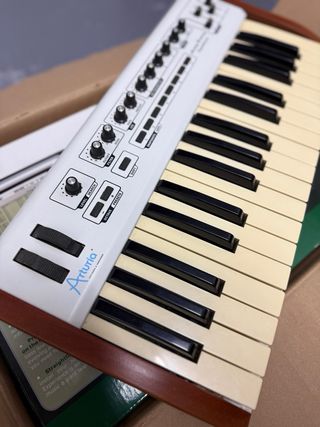 Arturia Analog Factory Teclado MIDI CONTROLLER