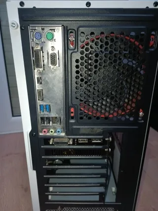 PC Gaming Intel i5 8GB Ram 3200mhz