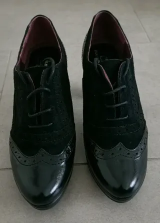 Zapatos de tacón de piel