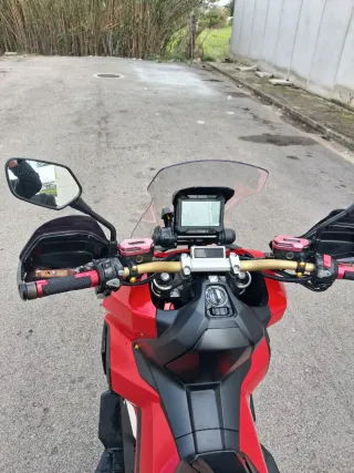 Honda X-ADV 750 - Maxi Scooter Automática