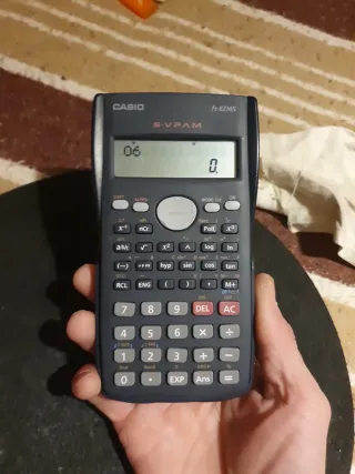 Calculadora Científica Casio fx-82MS