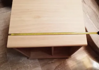 Mesita auxiliar con ruedas