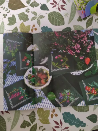 Libro punto cruz Linge de table