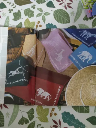 Libro punto cruz Linge de table