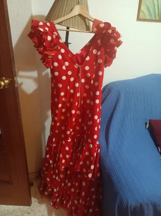 Traje de flamenca Manuela Macias rojo