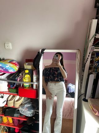 Top floral escotado azul