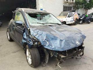 Guantera skoda 57a857264 karoq - 1.0 tsi mt 218810