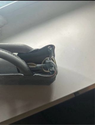 Borsa a mano Guess grigia