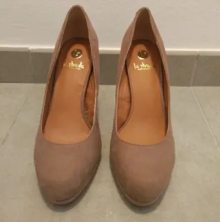 Zapatos de tacón La Strada beige