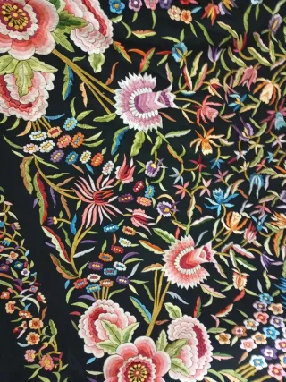 Mantón Manila Antiguo el llamado Tulipanes