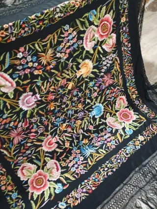 Mantón Manila Antiguo el llamado Tulipanes