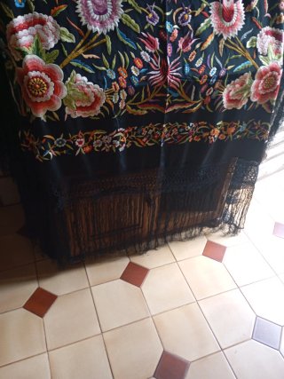 Mantón Manila Antiguo el llamado Tulipanes