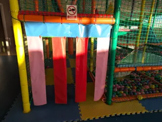 Parque de bolas infantil
