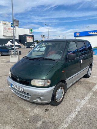 Nissan Serena 1999