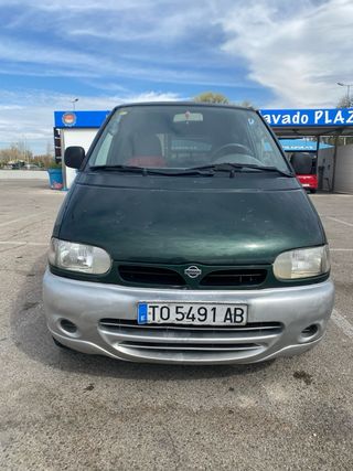 Nissan Serena 1999