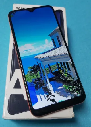 Samsung A40, con tutto incluso