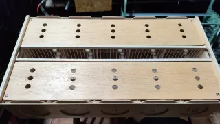 Transportín para aves de madera