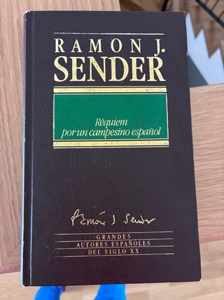 Libro “Requiem por un campesino español” .