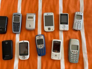 Lote de móviles antiguos varias marcas