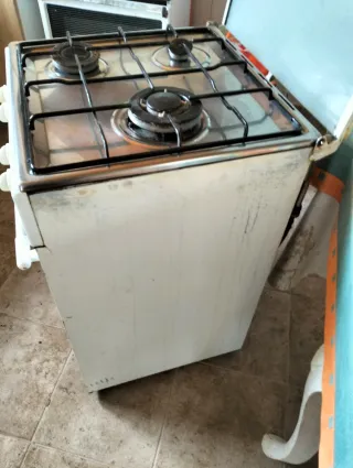 Cocina de gas 3 fuegos
