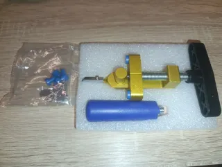 Herramienta Cortar Azulejos Dorada