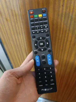 Mando Nevir TV original negro remote control