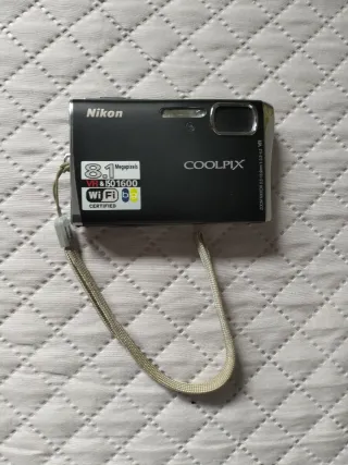 Cámara Nikon Coolpix S51c Negra