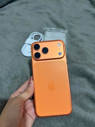 iPhone 17 Pro Max Naranja