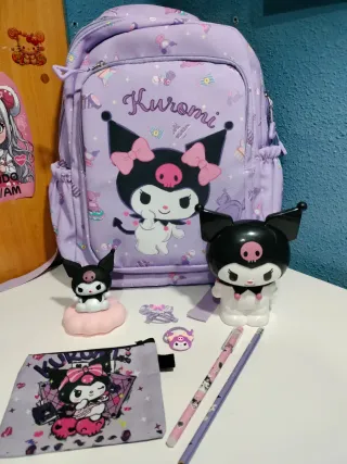 Lote Kuromi: Mochila, figuras y accesorios
