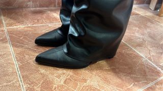 Botas de tacón altas negras pantalón