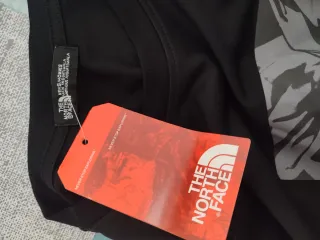 Camiseta The North Face Negra Hombre