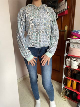 Sudadera Guess floral multicolor