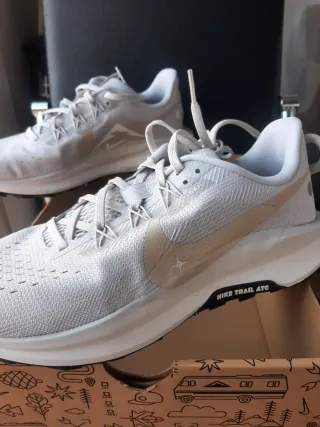 Nike React Pegasus Trail 5 Beige/Blanco