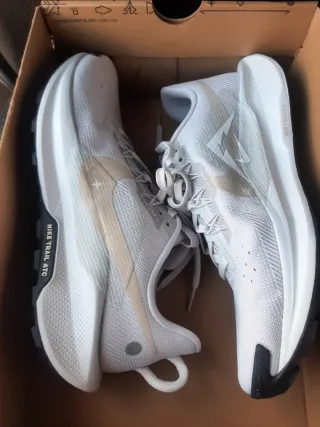 Nike React Pegasus Trail 5 Beige/Blanco