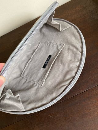 Bolso de mano, clutch de rafia beige grisáceo