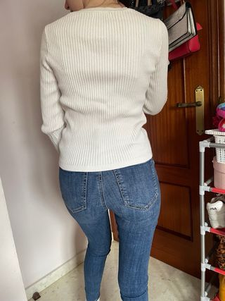 Jeans azules ajustados