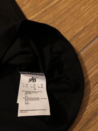 Gonna con maglie nere