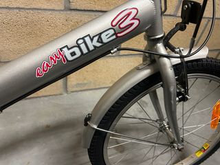 Bicicleta plegable plateada