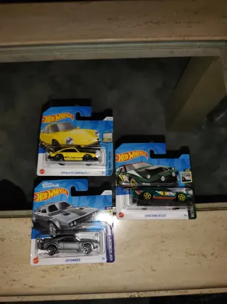 Hot Wheels lote 28 coches